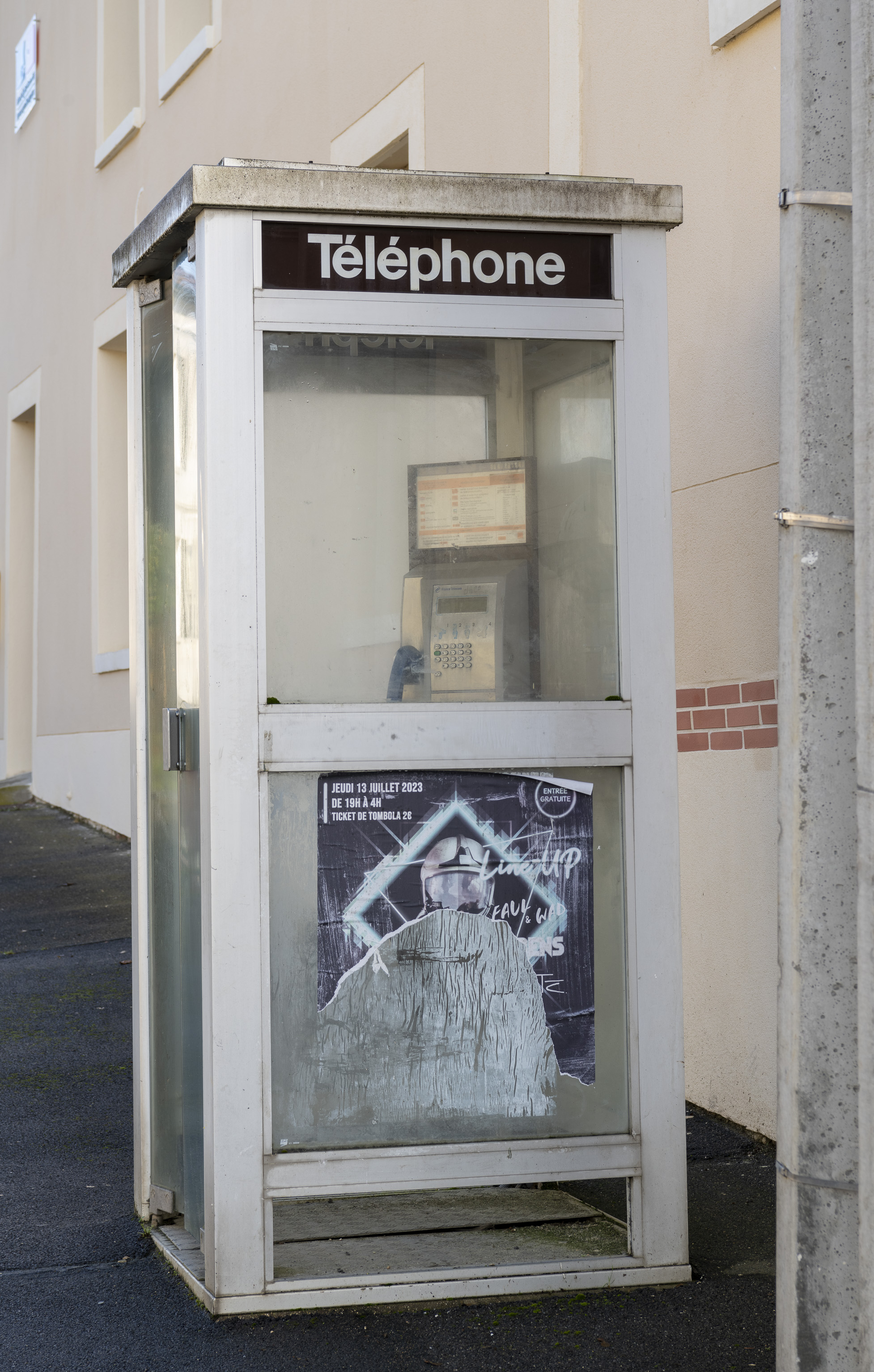 Cabine téléphonique
