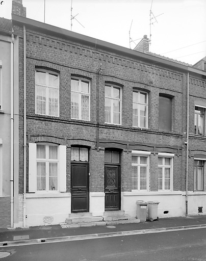 Les maisons, hôtels et immeubles de Condé-sur-l'Escaut centre