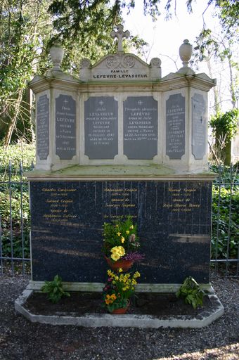 Tombeau (stèle funéraire) de la famille Lefèvre-Levasseur