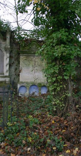 Tombeau (stèle funéraire) de la famille Fournier-Alot