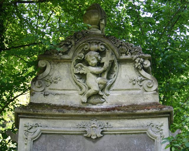 Enclos funéraire de la famille de l'architecte Jean-Baptiste Herbault