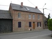 Ancienne ferme et café à Boismont