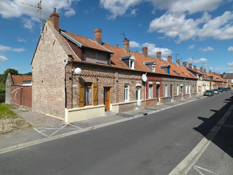 Cité ouvrière Saint Frères à Flixecourt, dite cité Saint-Guillaume