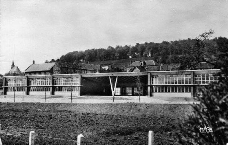 Ancien groupe scolaire de L'Étoile, actuelle école primaire Jules-Ferry