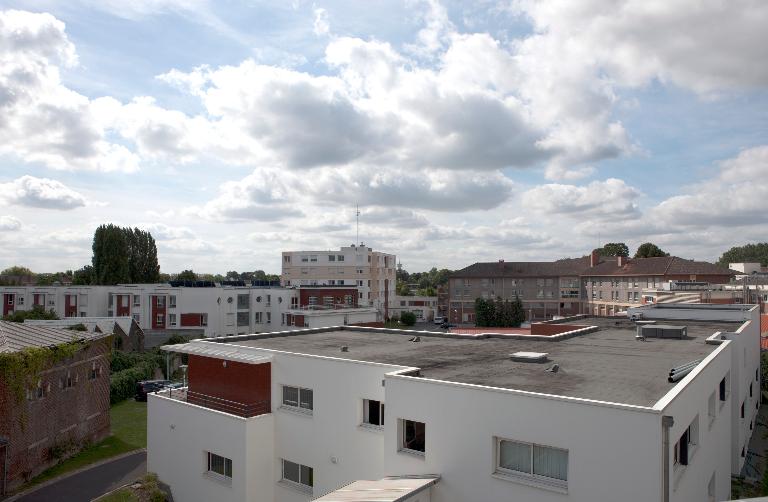 Hôpital, hospice, puis maternité, pouponnière et crèche, actuellement centre hospitalier