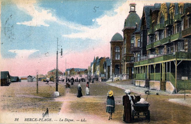 Front de mer dit Esplanade, digue