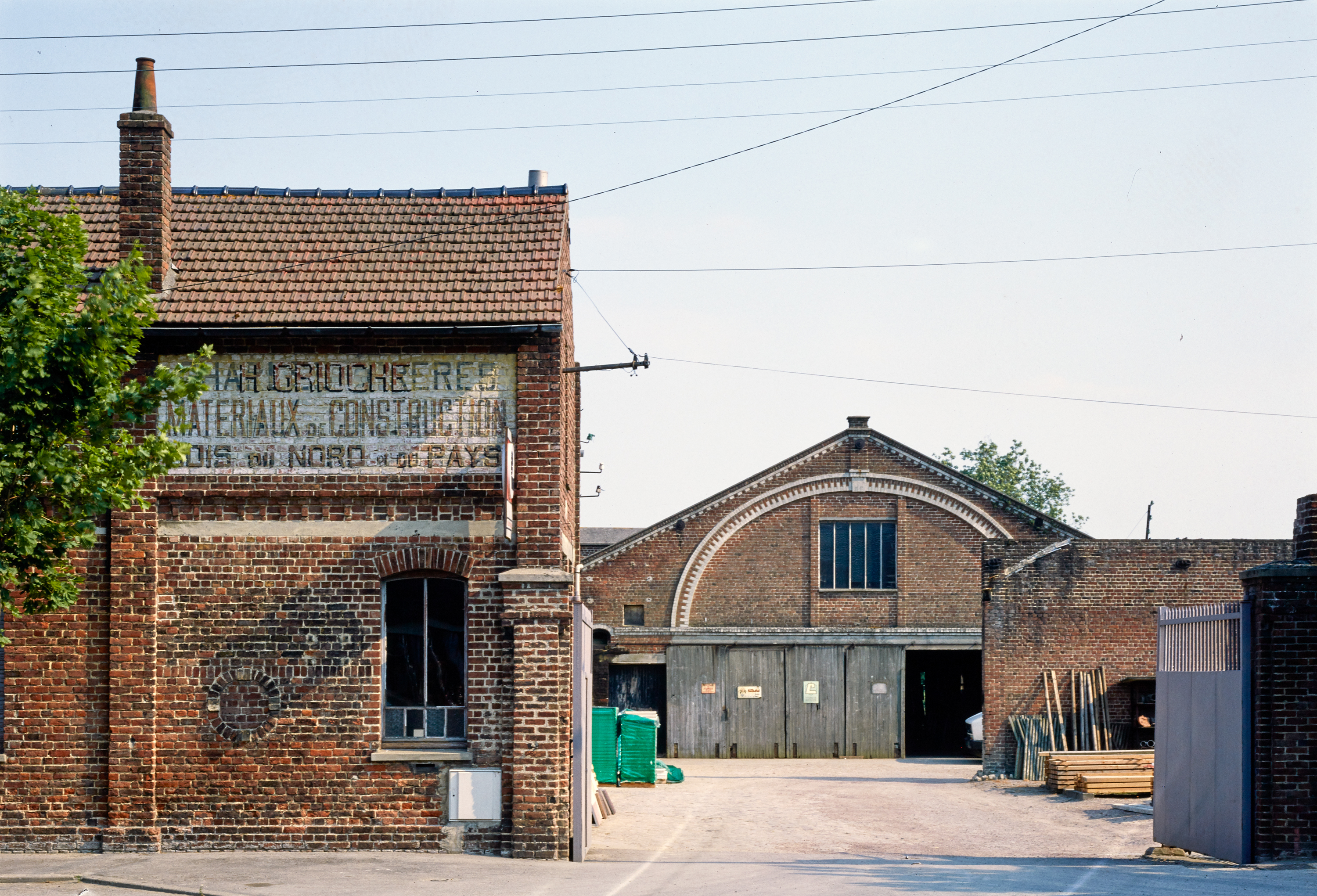 Scierie Charles et Fils, actuellement magasin de commerce