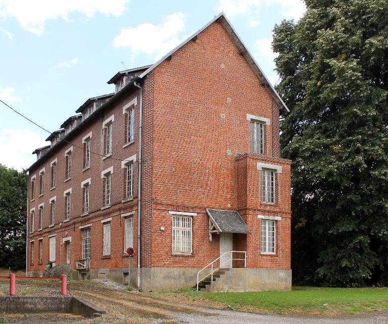 Foyer des travailleurs saisonniers, dit Hôtel de la fabrique de la Compagnie Nouvelle des Sucreries Réunies (C.N.S.R.)