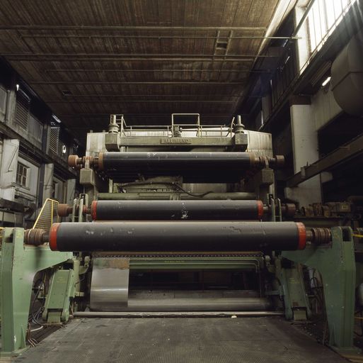 Ancienne papeterie de Pont-Sainte-Maxence, puis Modo, actuellement usine de recyclage des déchets Paprec