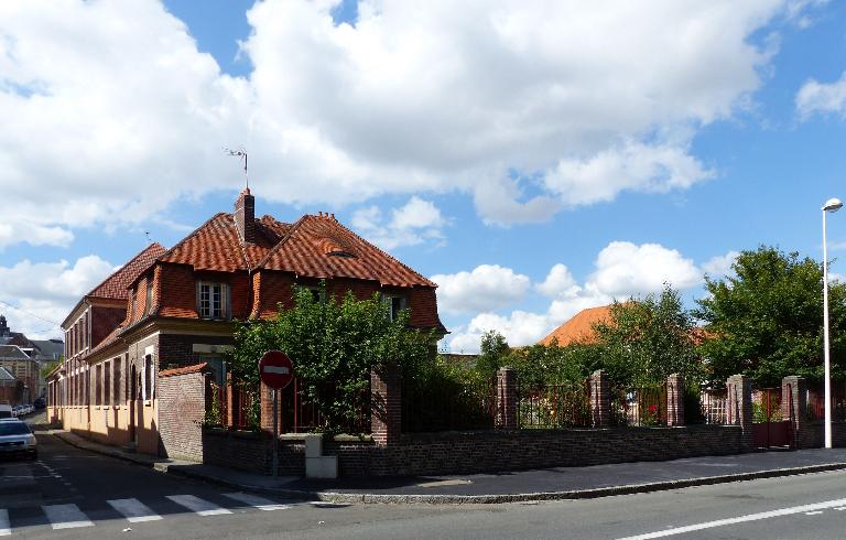 Groupe scolaire de Péronne (ancien hospice et ancienne gendarmerie)