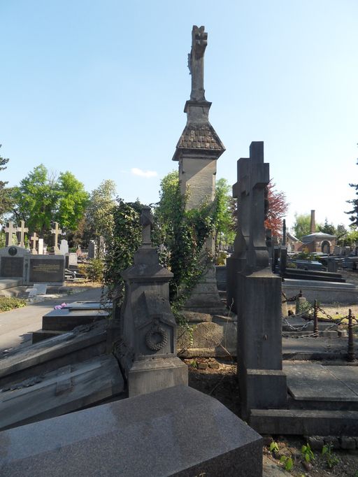 Croix du cimetière du Vieux Saint-Acheul d'Amiens