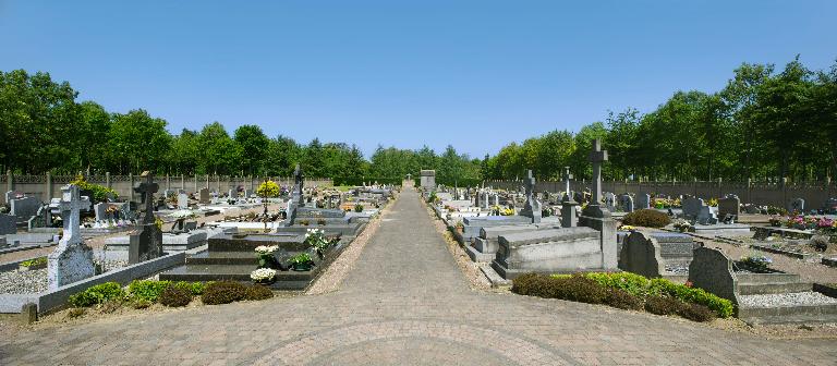 Le cimetière communal de Valines