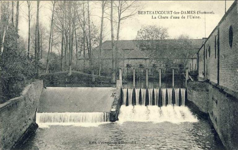 Anciens moulins, puis scierie, devenue filature et tissage de jute Saint Frères à Berteaucourt-les-Dames, dit d'Harondel, puis usine de meubles Sièges de France