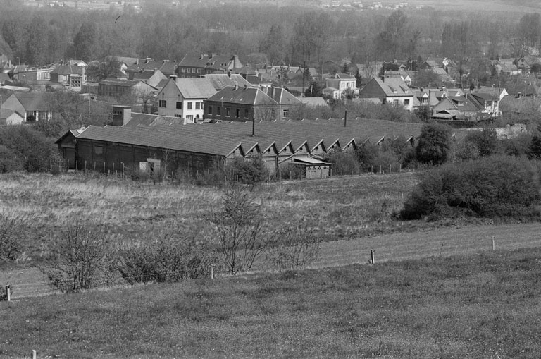 Ancien tissage Fromain et Pivron, puis tissage de jute Saint Frères, devenue usine de matériel électroménager Davera, puis usine de transformation des métaux Corai