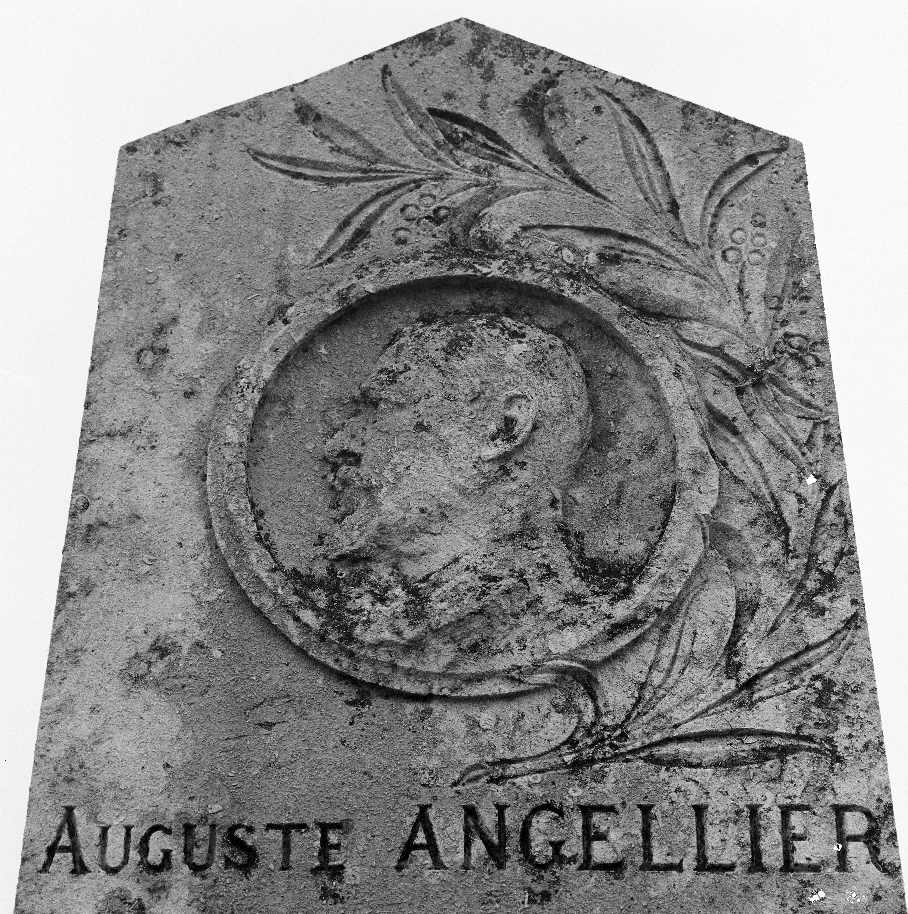 Tombeau du poète Auguste Angellier (1848-1911)