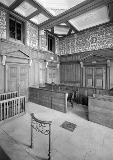 Le mobilier du palais de justice de Château-Thierry