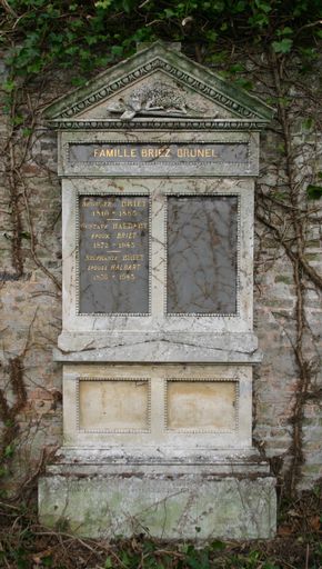 Tombeau (stèle funéraire) de la famille Briez-Brunel
