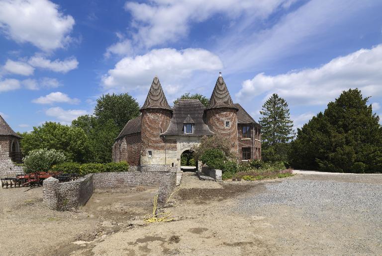 Ancien manoir et ferme de Canisy, dit Château de Canisy, puis ferme de la S.I.A.S, puis Van Heeswyck