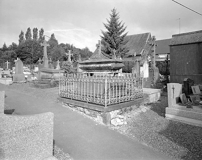 Tombeau (sarcophage) de la famille Bordreaux-Grimpret