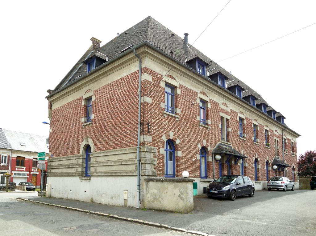 Caserne Sainte-Anne, puis caserne de gendarmerie, puis immeuble à logements