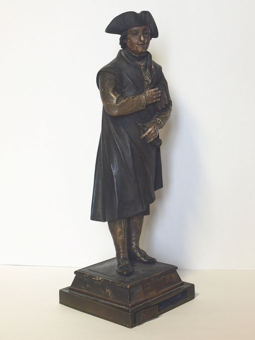 Statuette : Le Bertinien (une Blanche manche) ; portrait d'Alexandre Lefebvre