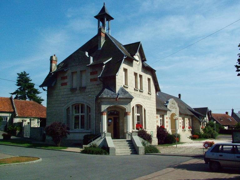 Mairie et école primaire de Chassemy