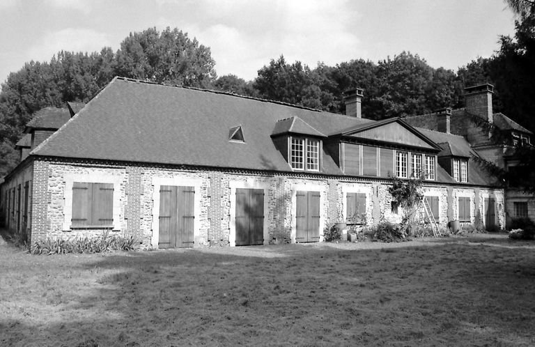 Ancien moulin à farine de Conflans, puis usine de préparation de soies pour la brosserie Caudron et Desliens