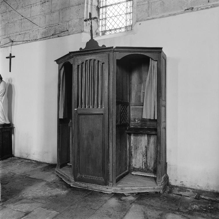Le mobilier de l'église paroissiale Saint-Sulpice de Montgobert, dite actuellement Saint-Antoine-l'Ermite