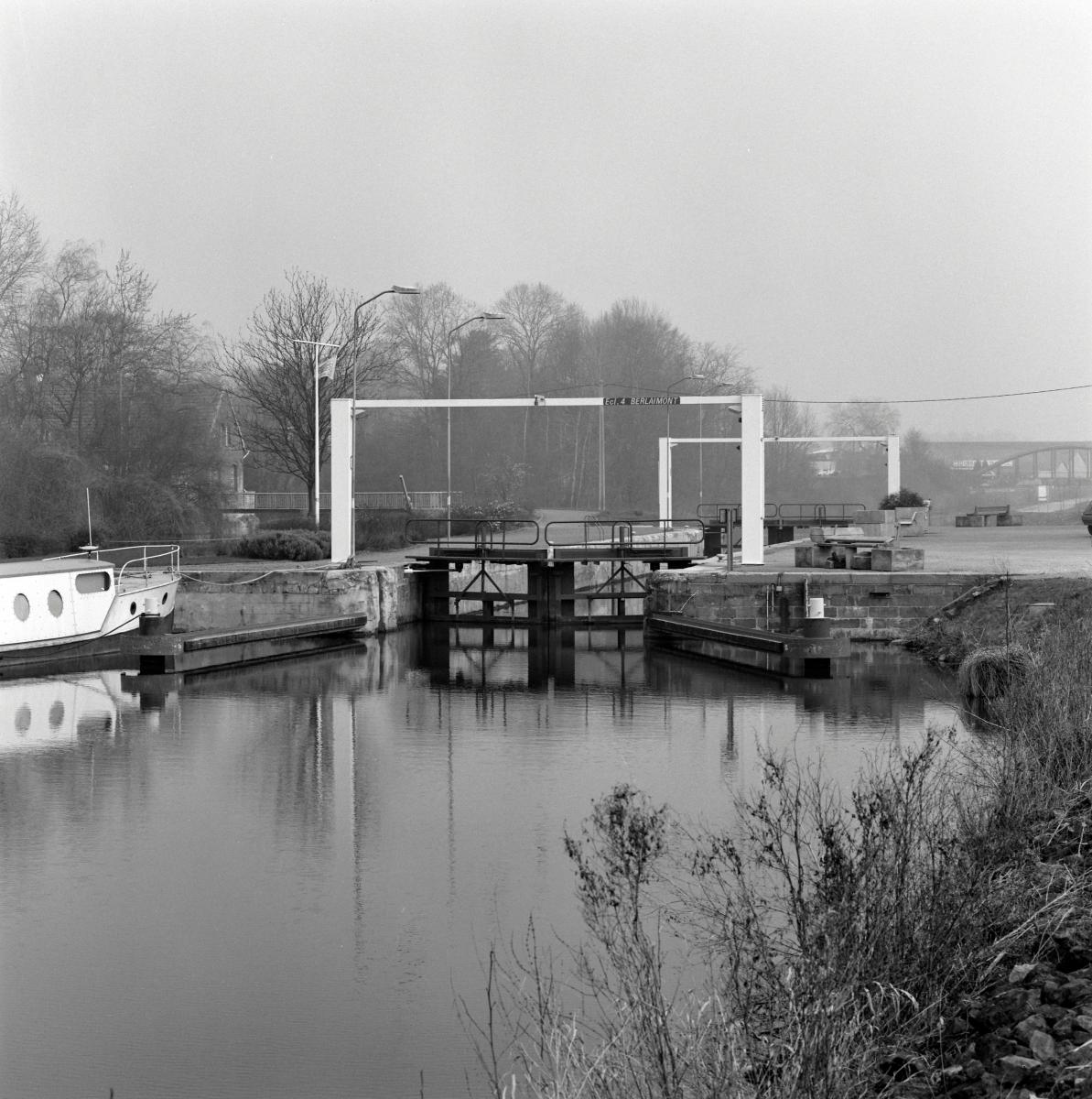 Rivière aménagée dite rivière canalisée de la Sambre