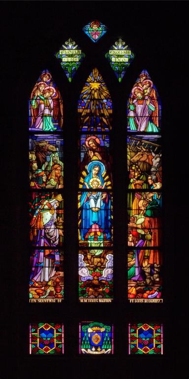 Ensemble des cinq verrières historiées du chœur de l'église Saint-Nicolas de Bapaume : la Trinité et scènes de la vie du Christ