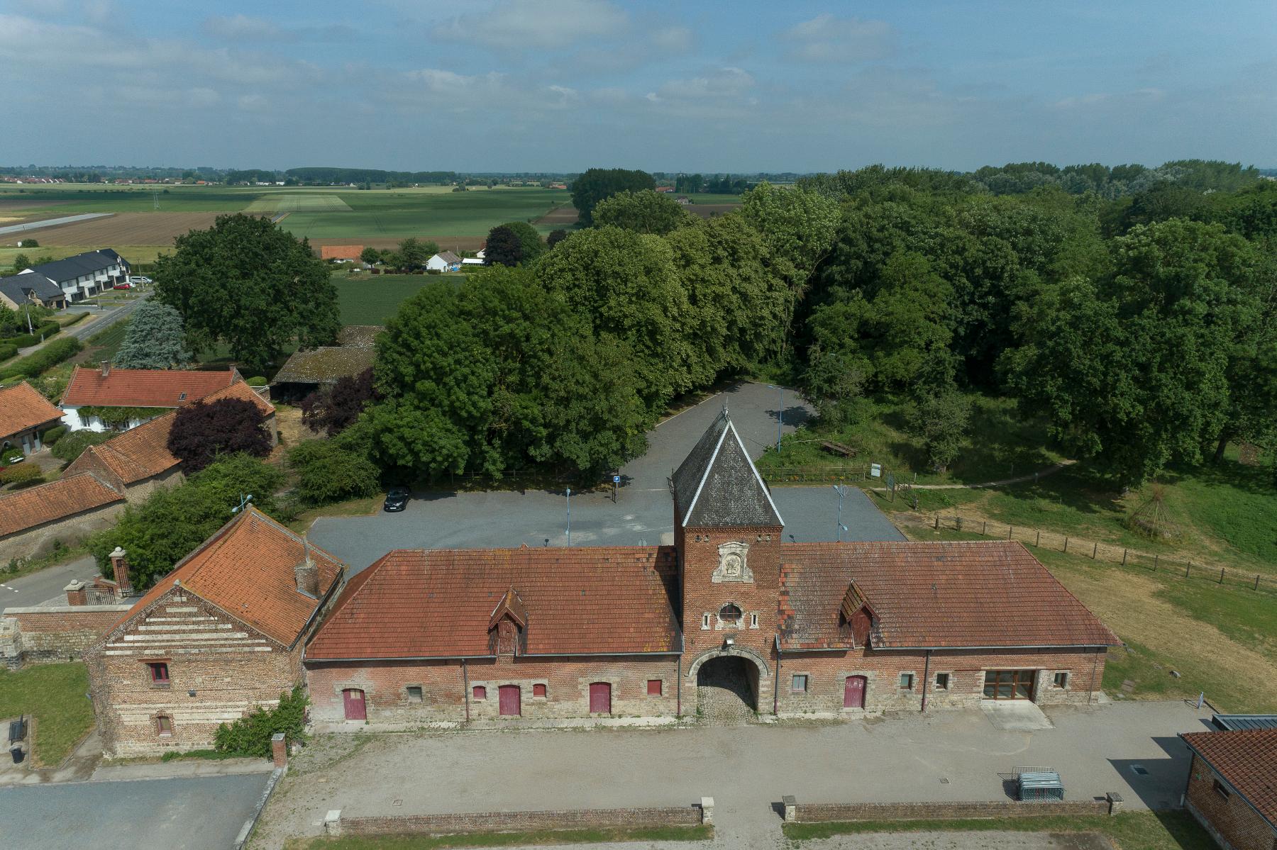 Ancien prieuré de bénédictins (prévôté) de Gorre, puis ferme, aujourd'hui parc citadin