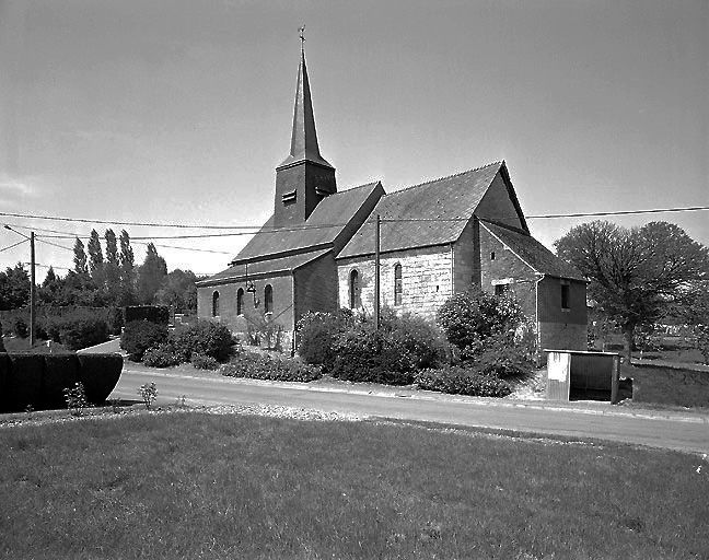 Eglise paroissiale et cimetière Saint-Nicolas de Beaumé