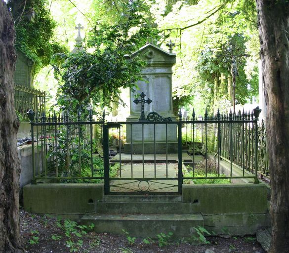 Tombeau (stèle funéraire) de la famille Degouy