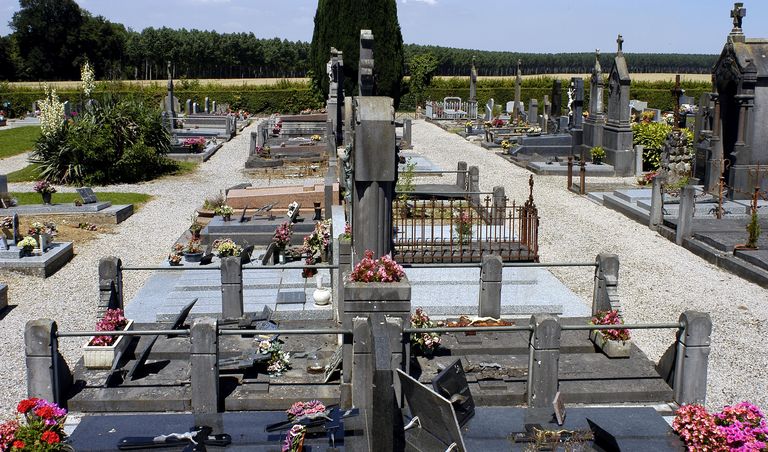 Tombeau (stèle funéraire) des familles Detoisien-Langlet et VanderWalle et des familles Langlet-Joly et Joly-Cacelle