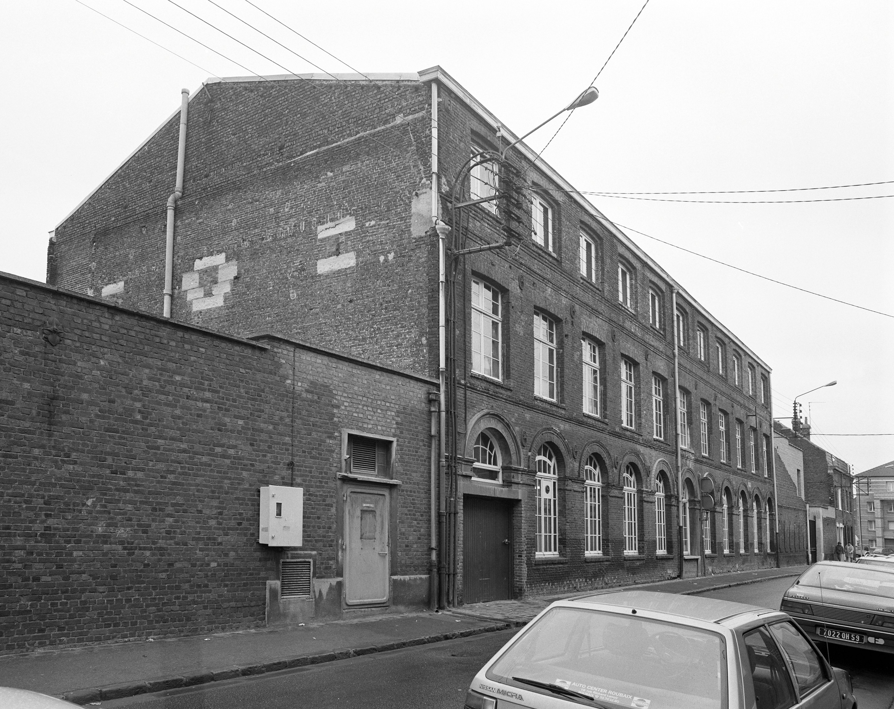 Tissage (de toile de lin) Mahieu-Delangre, puis école Sainte-Anne, actuellement école Saint-Charles