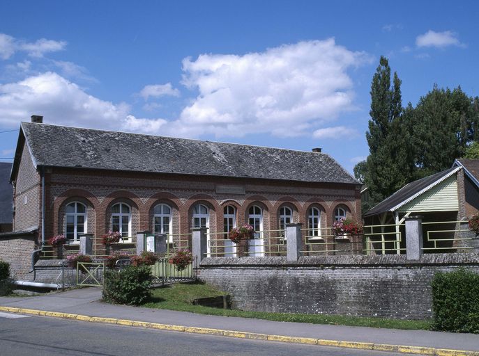 Le village de Canaples