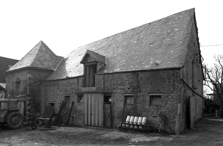 Ancien prieuré-cure de chanoines de Prémontré, église paroissiale Saint-Pierre et Saint-Paul de Dorengt