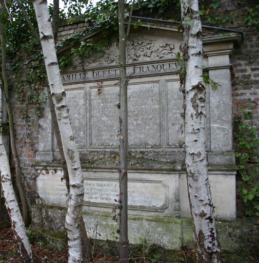 Tombeau (stèle funéraire) de la famille Dufétel-Franqueville