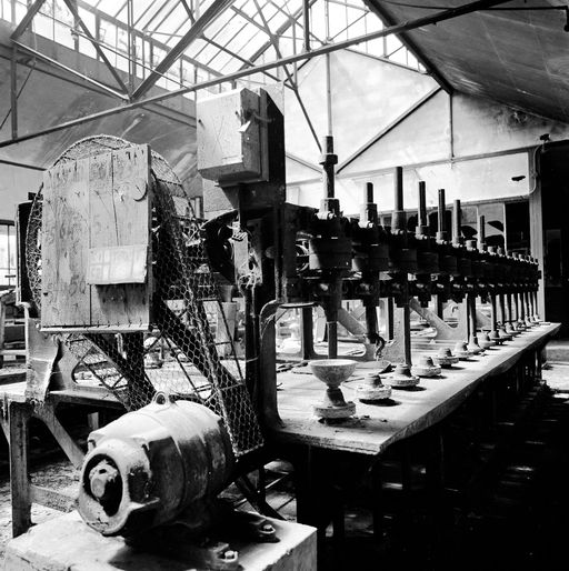 Ancien moulin à farine, puis usine de matériel optique Colmont et Cie, puis Valette et Cie, puis Société Industrielle de Jumelles et Instruments de Précision