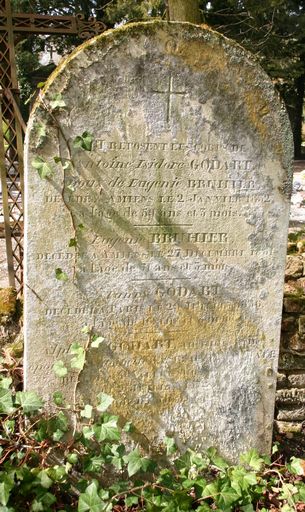 Tombeau (stèle funéraire) Godart-Drevelle (ancien enclos funéraire)