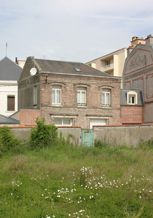 Ancienne poudrerie, puis minoterie et huilerie Hardempont, puis entrepôt commercial