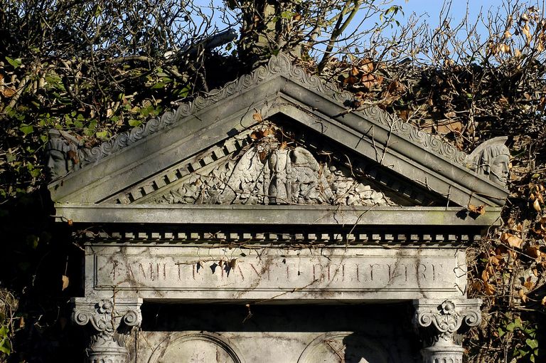 Tombeau (stèle funéraire) des familles Fanet-Bellettre et Vast
