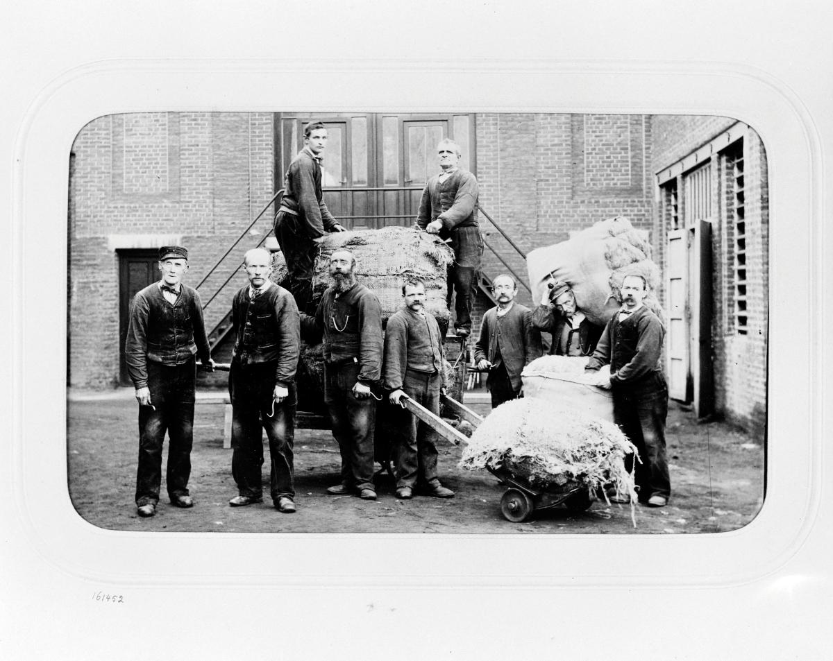 Filature et tissage de lin A. Dutilleul, puis Colombier, puis tissage de toile Colombier et Cie, puis Hacot et Colombier, puis usine de teinturerie dite Teinturerie de la Lys