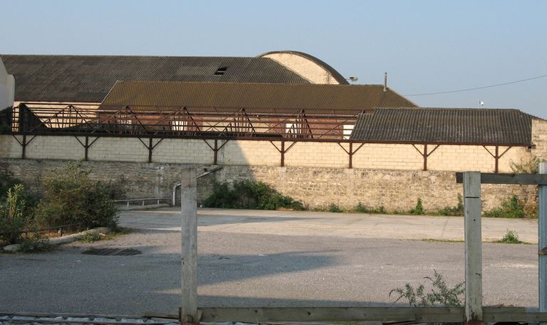 Ancienne usine de fabrication de matériau de construction, puis entrepôt industriel et magasin industriels Boufflette (détruit)