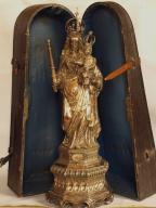 Ensemble : statuette-reliquaire de la Vierge à l'Enfant, et sa boîte