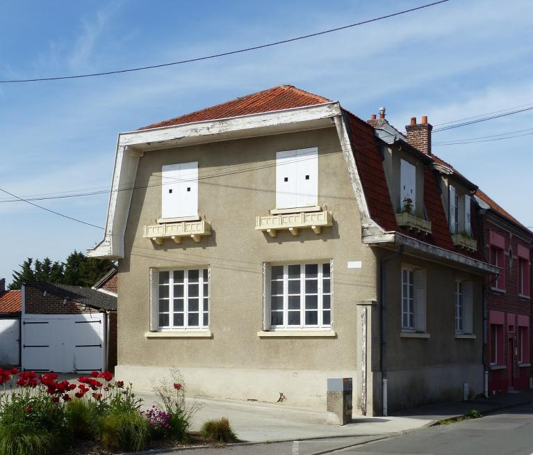 Ancienne école de garçons de Villers-Bretonneux (actuelle école primaire Victoria et musée franco-australien).