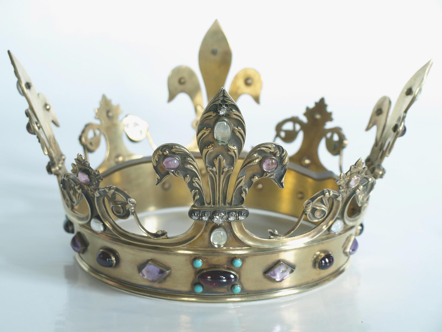 Couronne de la statue de Notre-Dame des Miracles