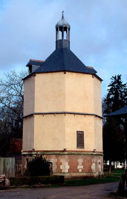 Ancien manoir, puis ferme du château à Bertangles