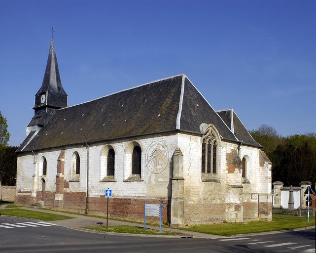 Eglise paroissiale et ancien cimetière Saints-Fuscien, Victoric et Gentien de Sains-en-Amiénois