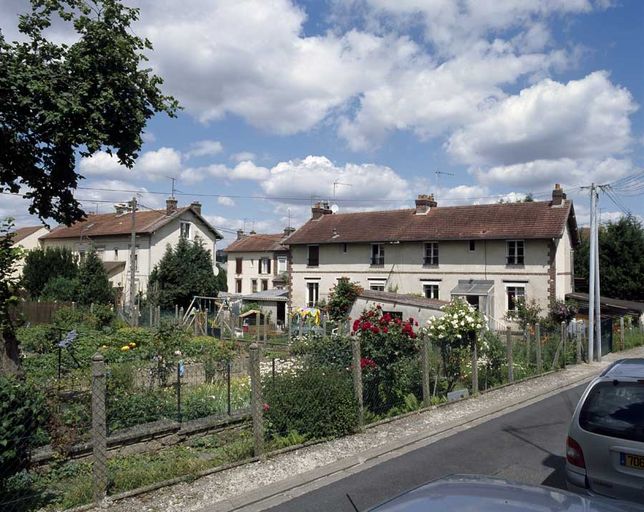 Cité ouvrière Marinoni à Thiverny